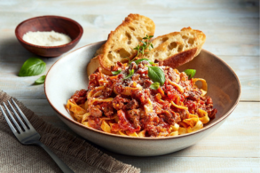 Aussie Goat Bolognese